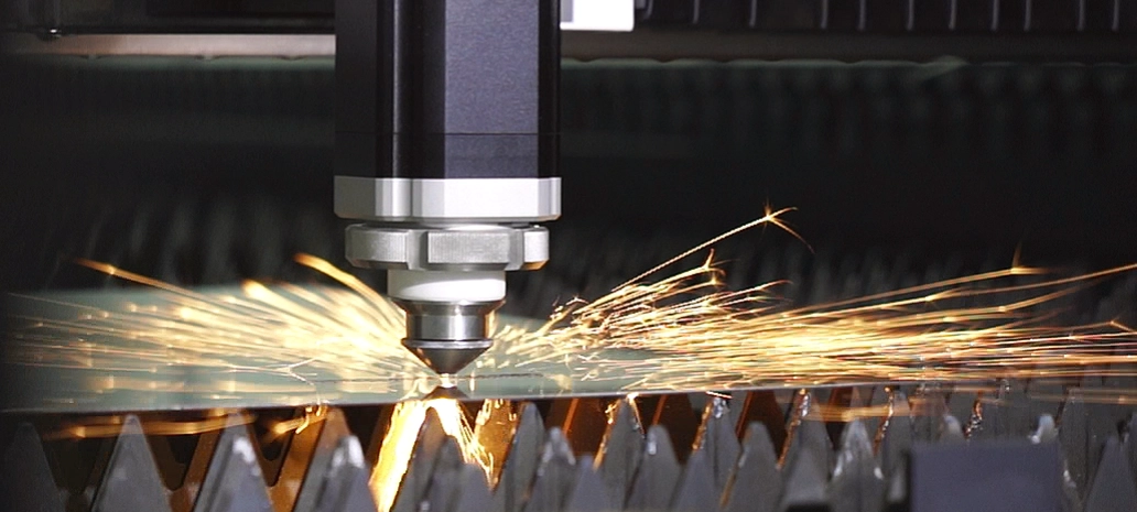CO2 Laser vs. Fiber Laser What Are Your Options (2).webp