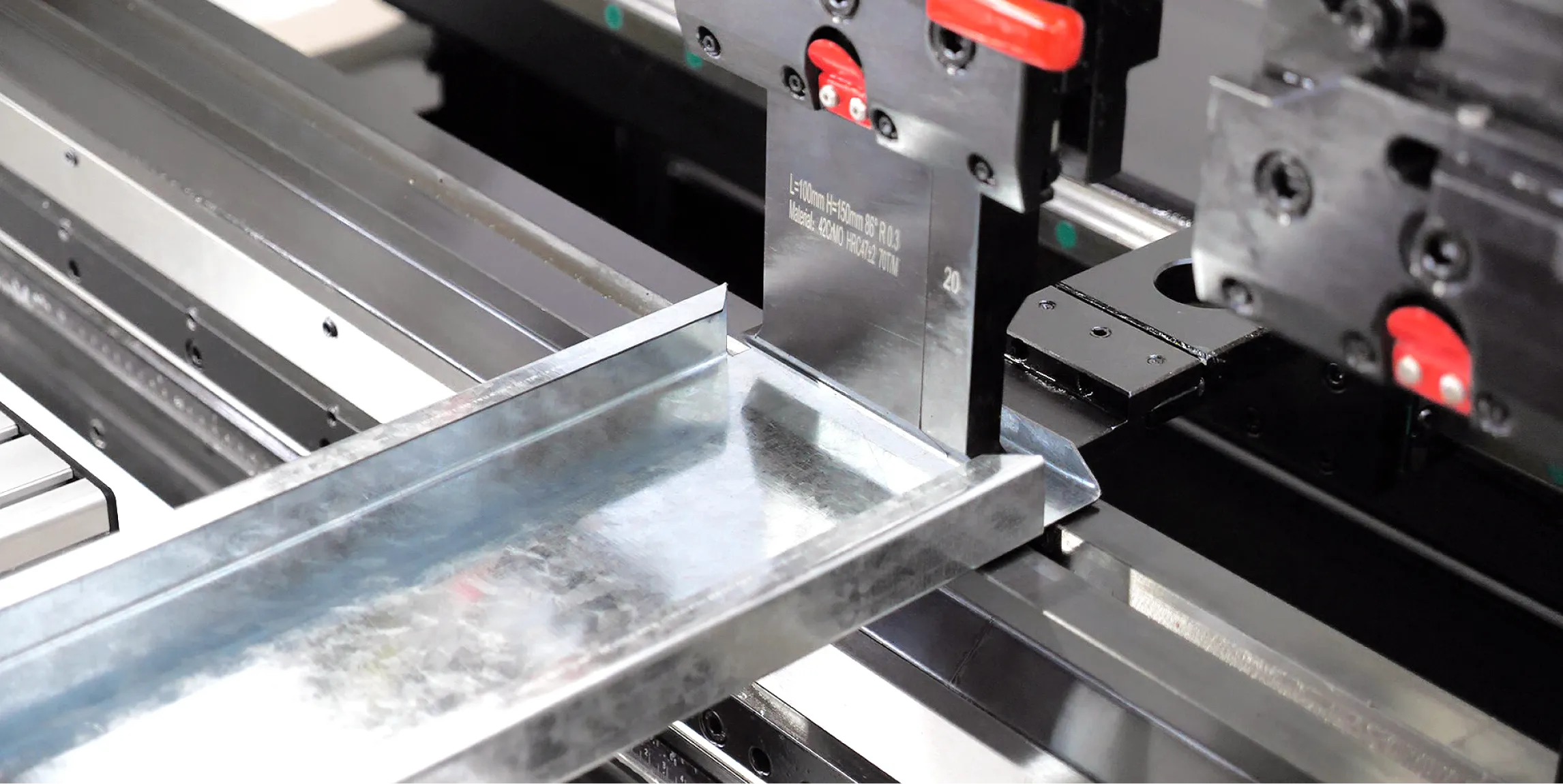 What is a Bending Machine - Press Brake Machine Buy Guide (2).webp