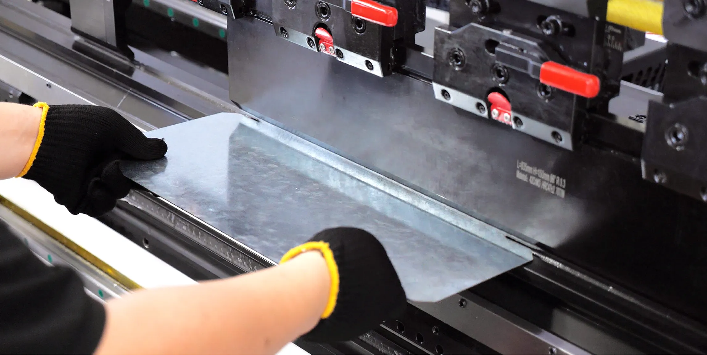 What is a Bending Machine - Press Brake Machine Buy Guide (3).webp